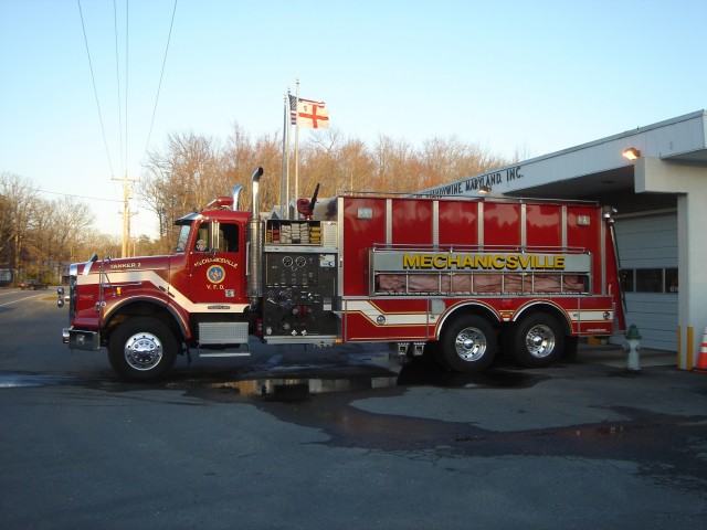 Tanker 2 on a transfer at Prince George's Station 40